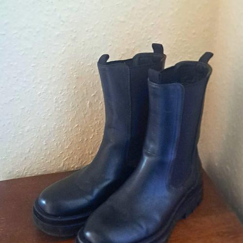 Black leather chelsea ankle - black,