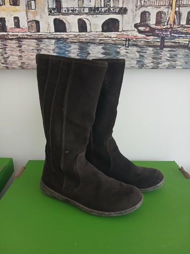 Dark brown suede boots - brown,