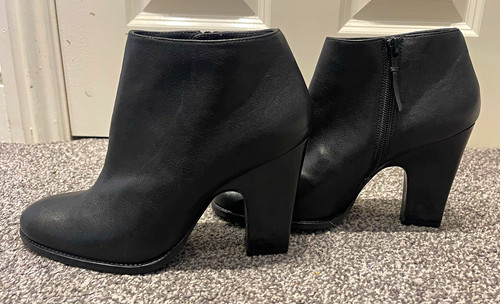 Stuart weitzman black leather - stuart,