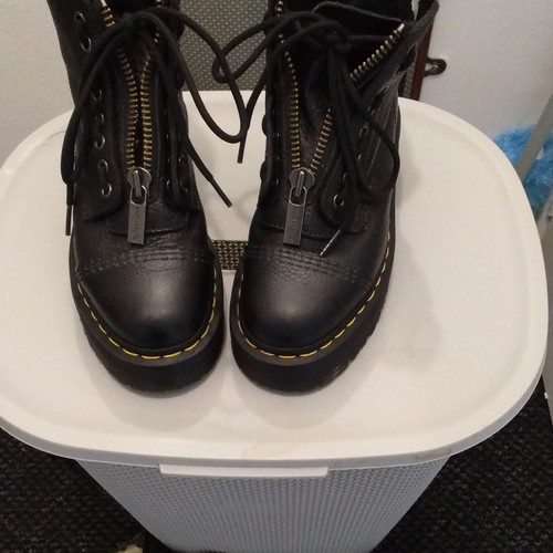 Martens black leather - martens,