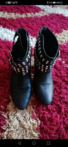 Black heeled ankle - heeled, boots