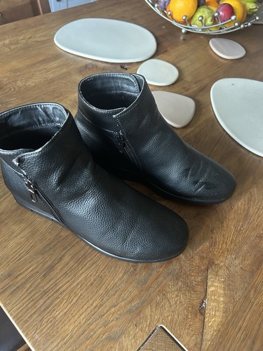 Ladies black boots - ladies,