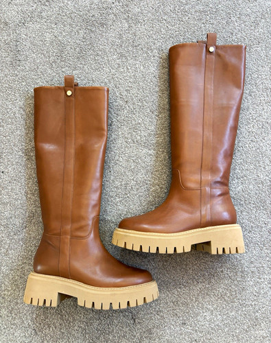 Russell bromley knee - russell,