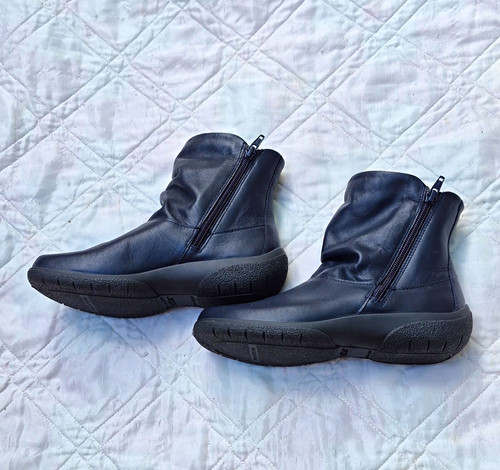 Women hotterpurple leather - women’s,